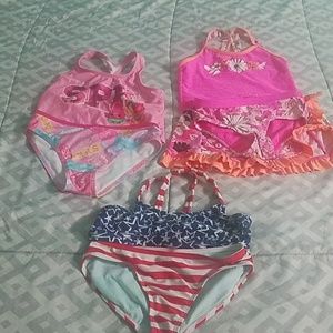 Girls swimming  suits!!